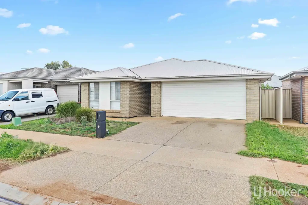 Munno Para West 4 Bedroom Your Next Investment Awaits