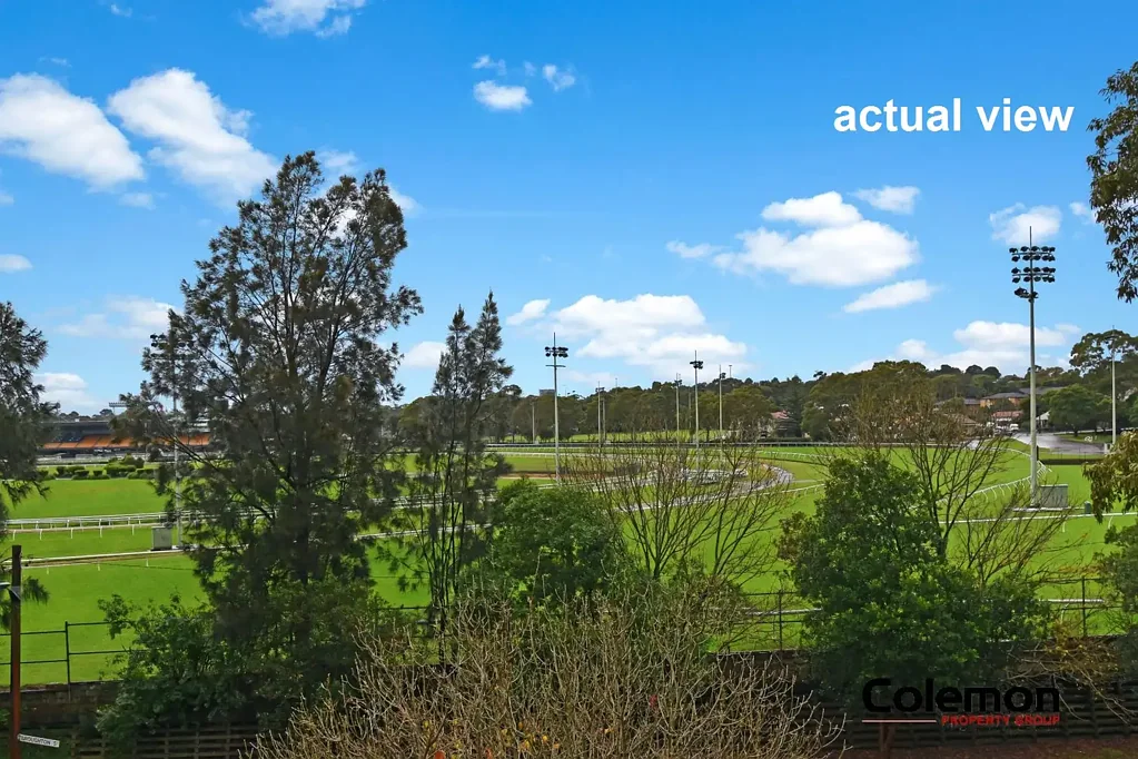 Full Brick Sunny Unit With Stunning Race Course Views