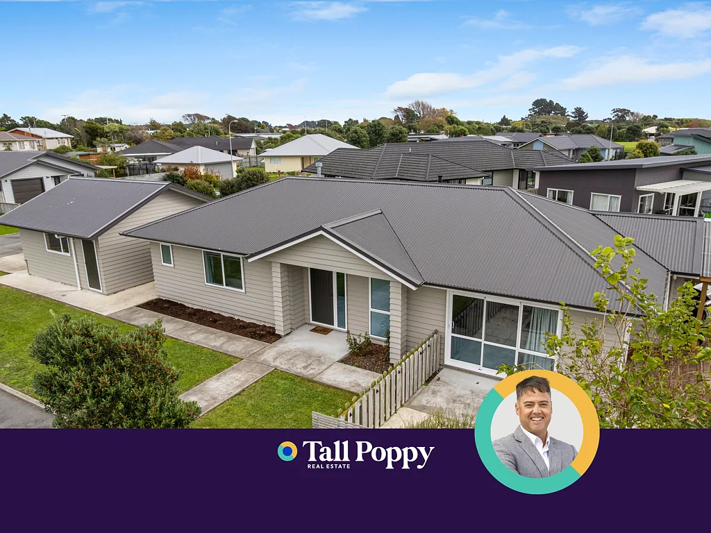 Otaki 3 Bedroom Open Plan Living with All Day Sun