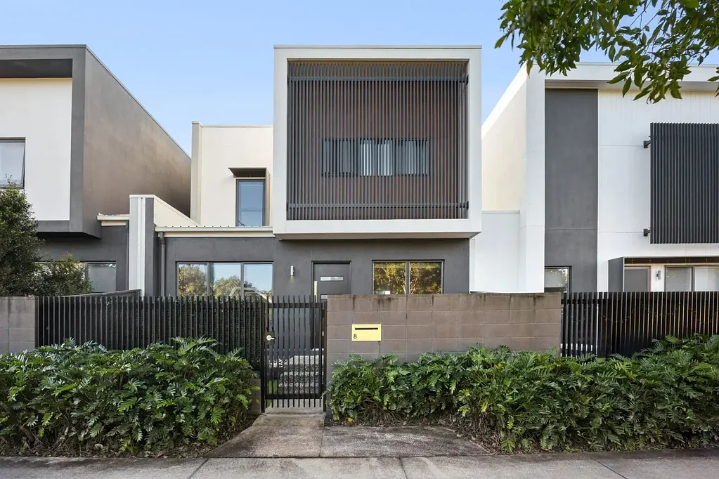 Palmview 4બેડરૂમ Sophisticated Terrace Living in the Heart of Harmony - REF: 4482
