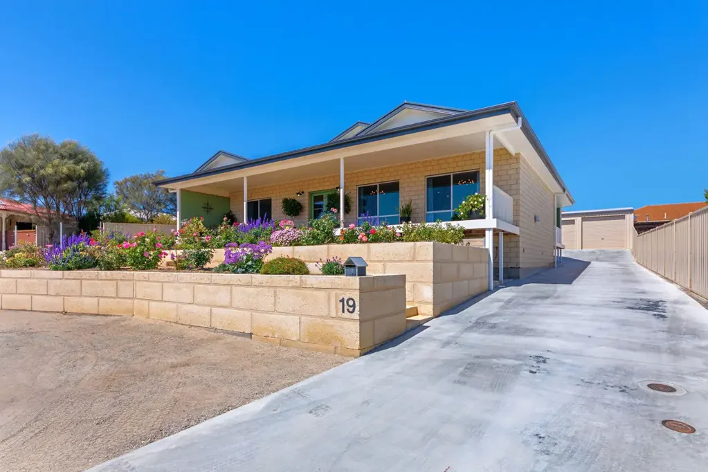 Port Lincoln 4ห้องนอน Charming Elevated Family Home with Ocean Views