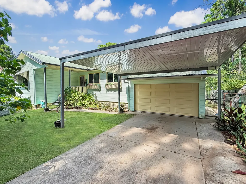 18 Derwent Street, Macleay Island, QLD 4184