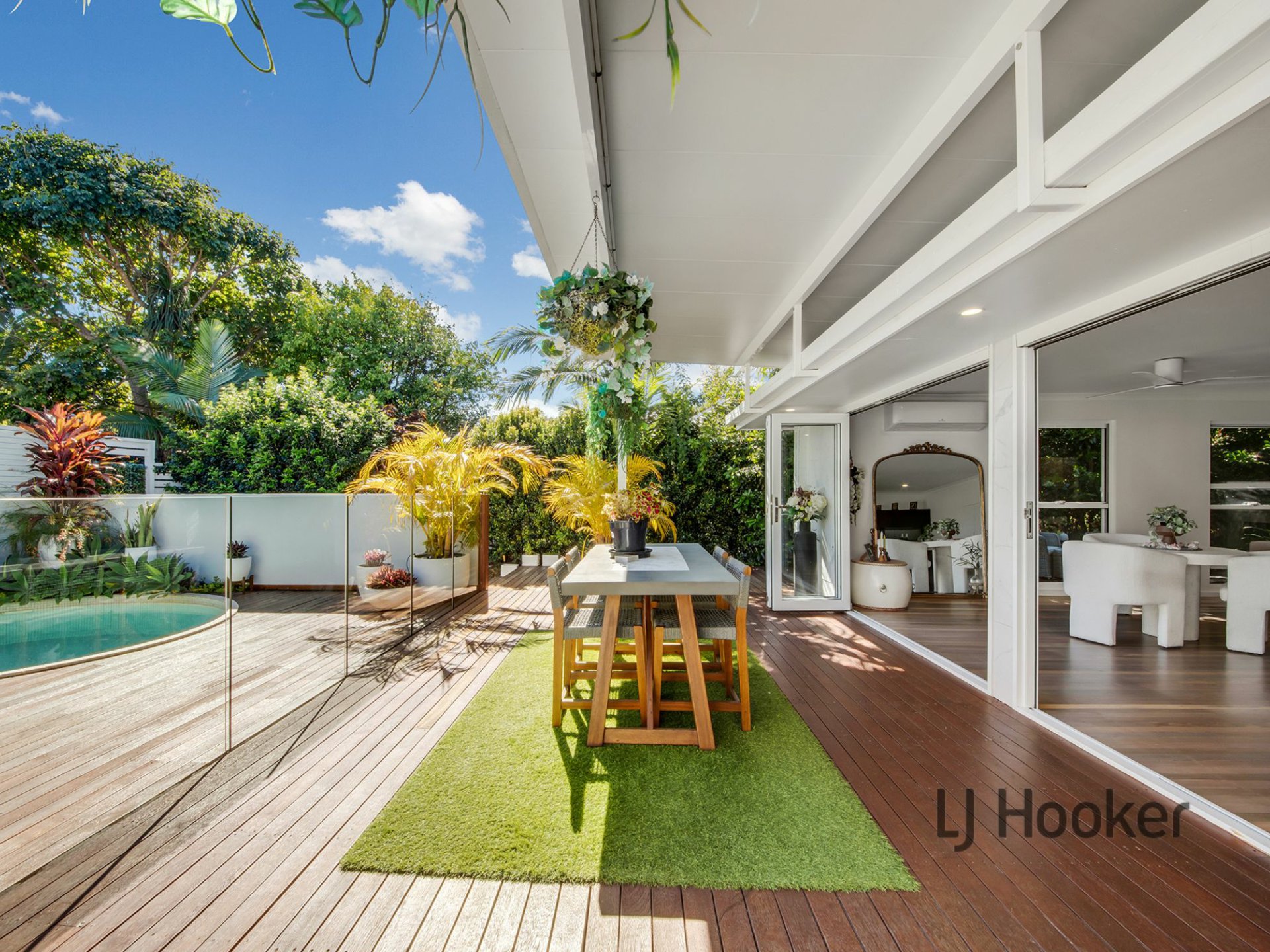 12 ALKINA CR, BOYNE ISLAND QLD 4680, 0部屋, 0バスルーム, House