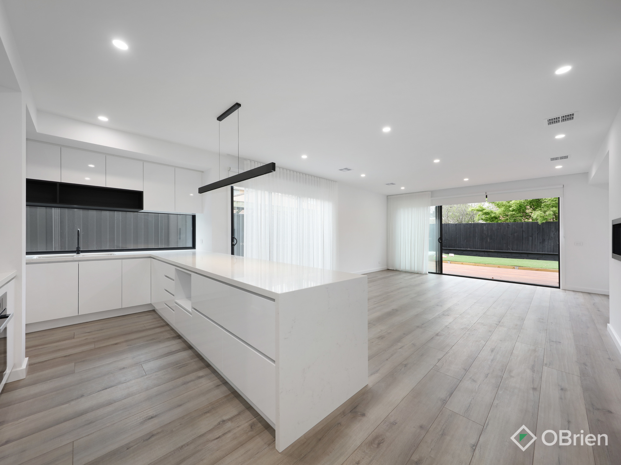 8B GRAY ST, BENTLEIGH EAST VIC 3165, 0部屋, 0バスルーム, Townhouse