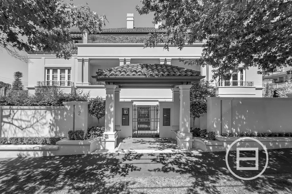 2/2 Lansell Road, Toorak, VIC 3142