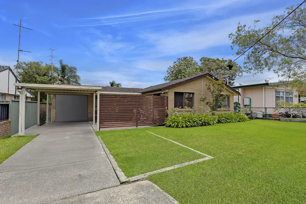 6 Rolfe Avenue, Kanwal, NSW 2259