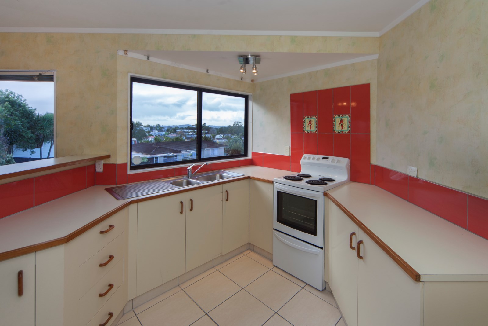 1/10 Sumich Place, West Harbour, Auckland - Waitakere, 4 Kuwarto, 0 Banyo