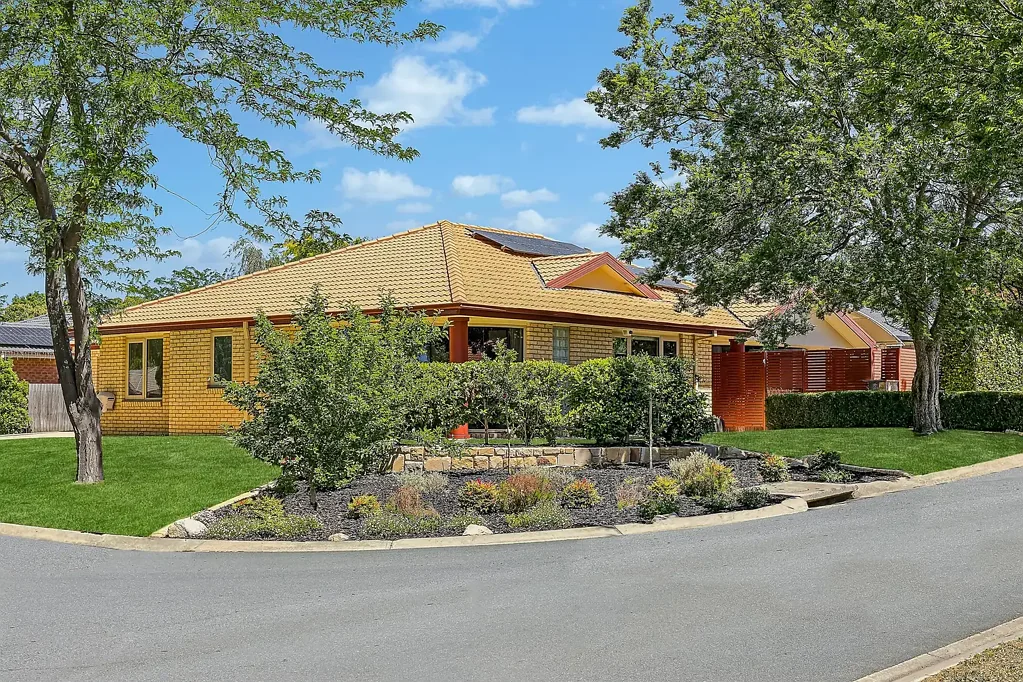 4 Benaroon Circuit, Amaroo, ACT 2914