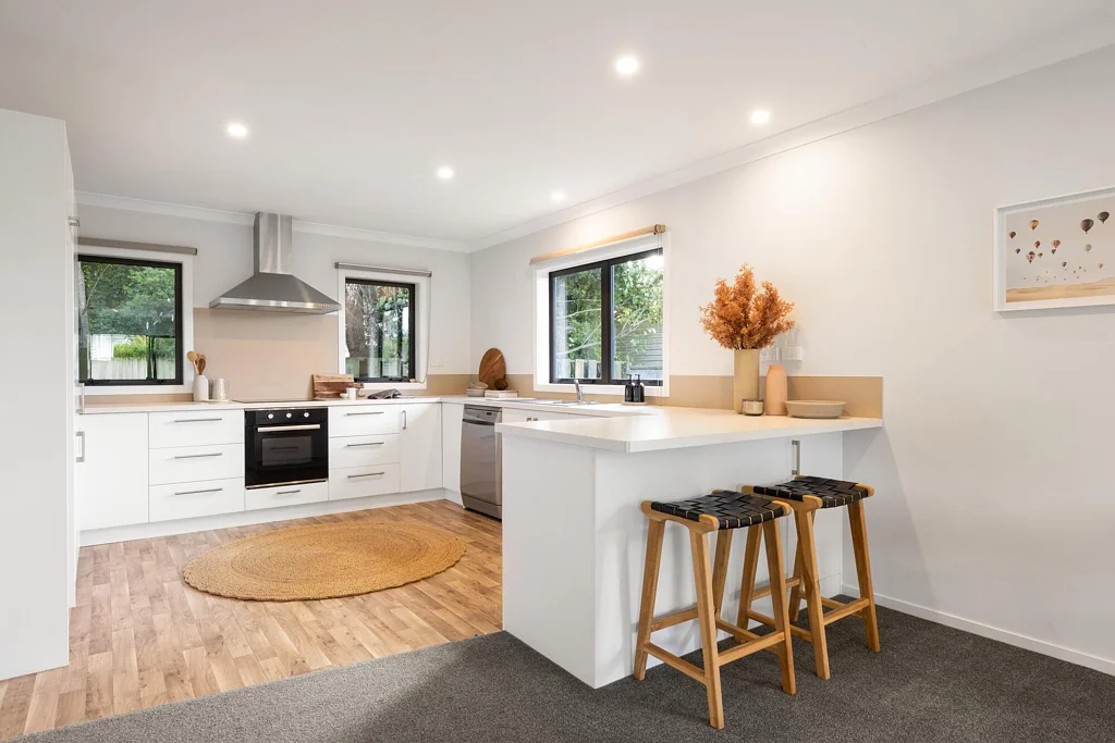 Cambridge 4Moenga Exceptional Buying in a Prime Cambridge Location.