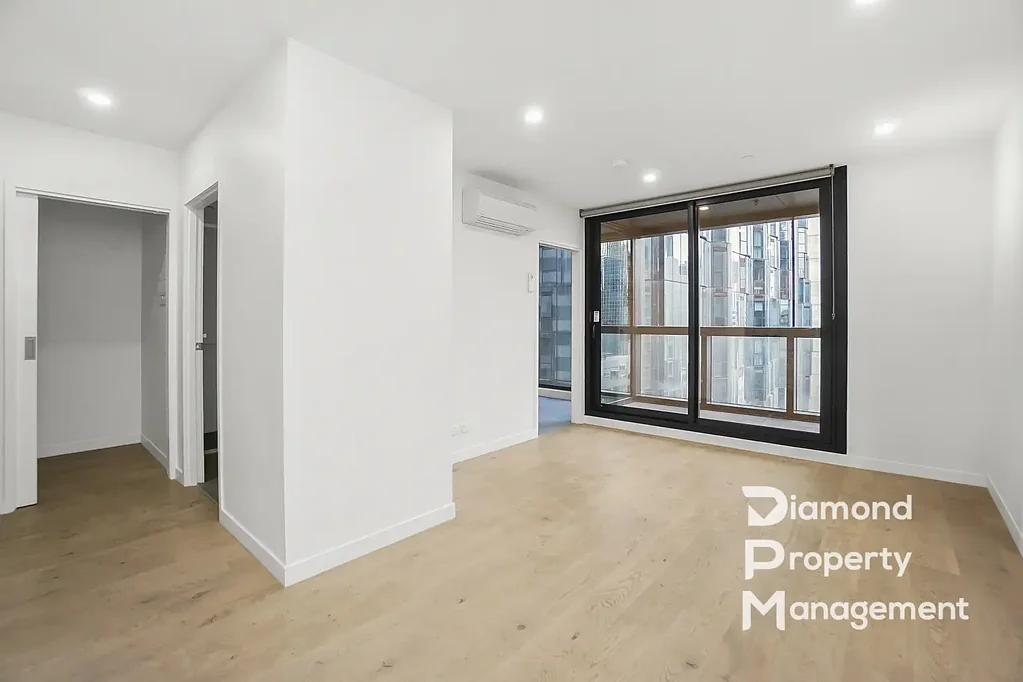 One Bedroom Plus One Study/Storage Apartment At Top Location