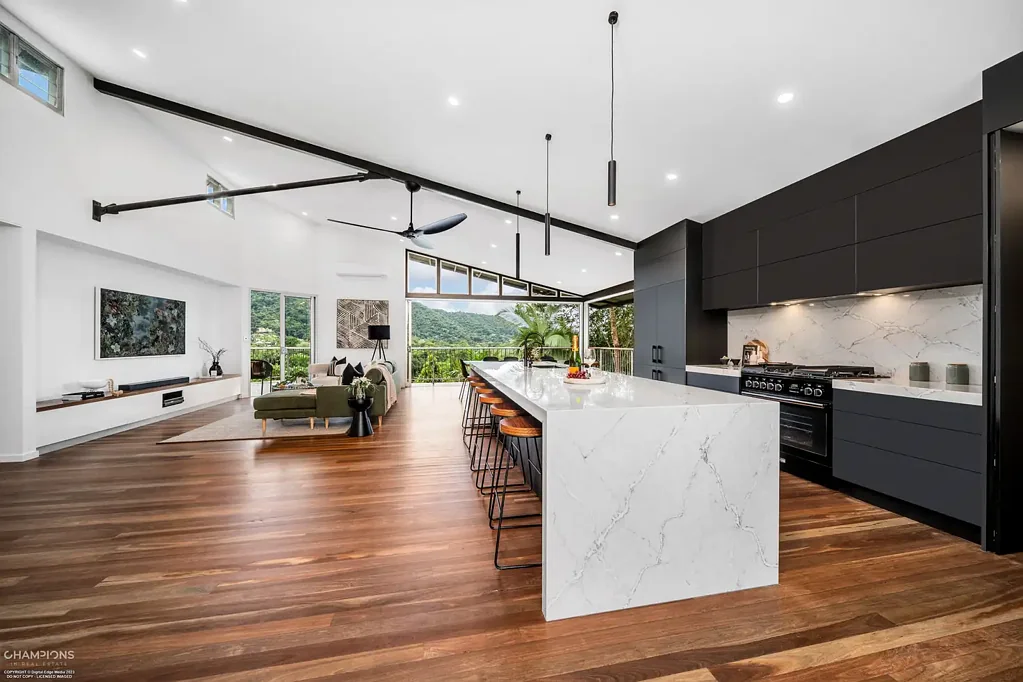Whitfield 5 Bedroom Bel-Air Luxury!