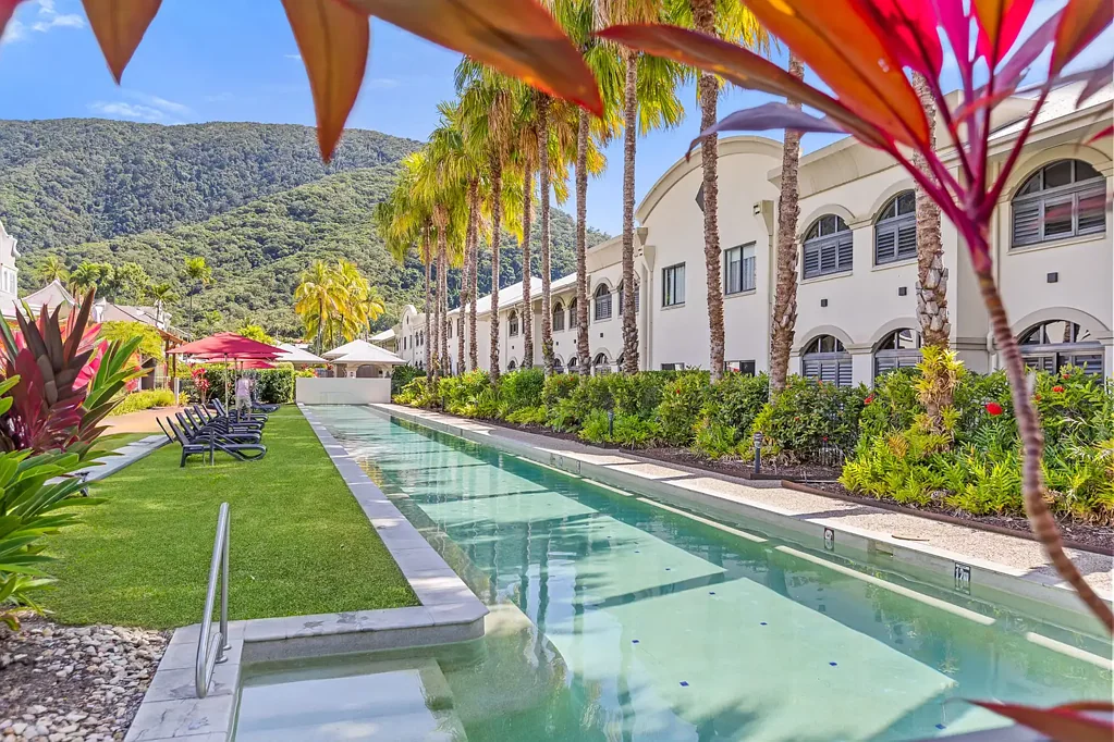 Palm Cove 2Kwarto TROPICAL OASIS IN THE HEART OF HIGHLY DESIRABLE PALM COVE - MOVE IN OR INVEST!