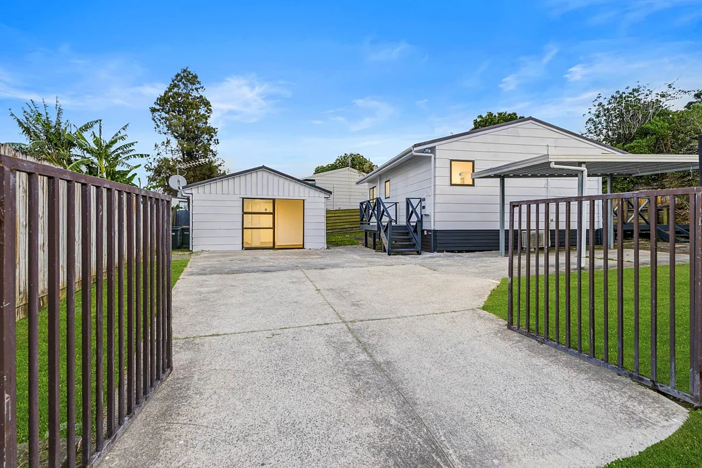 Clendon Park 2Moenga Stop Searching—You’ve Found It!