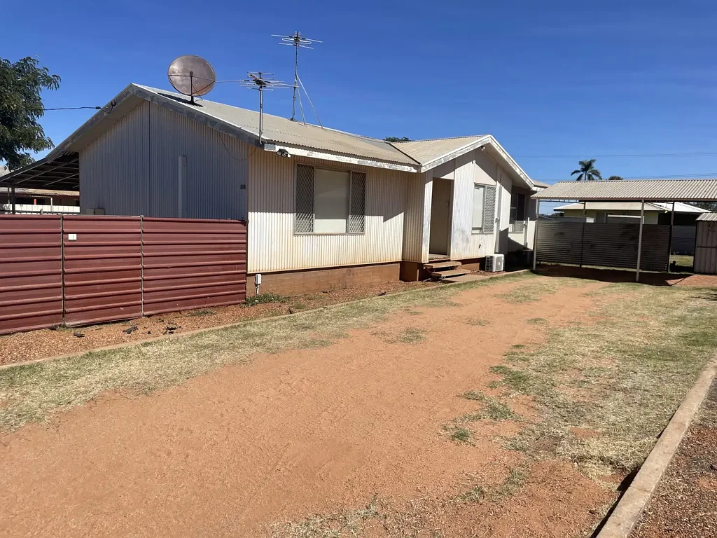 Tennant Creek 3બેડરૂમ Home has been updated - Corp Lease - 11.7%