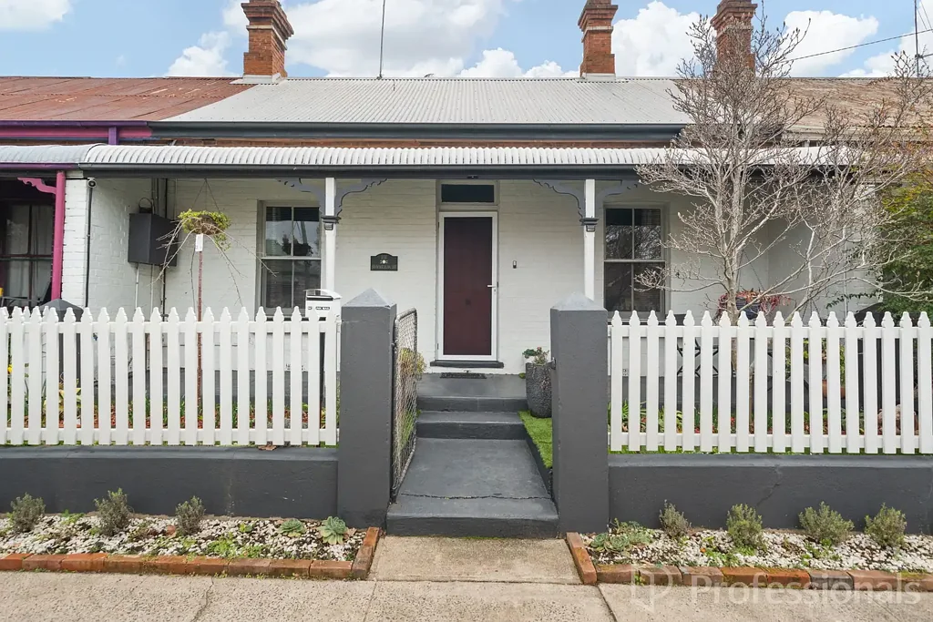 Bathurst 3房  Renovated Charm Meets Modern Convenience