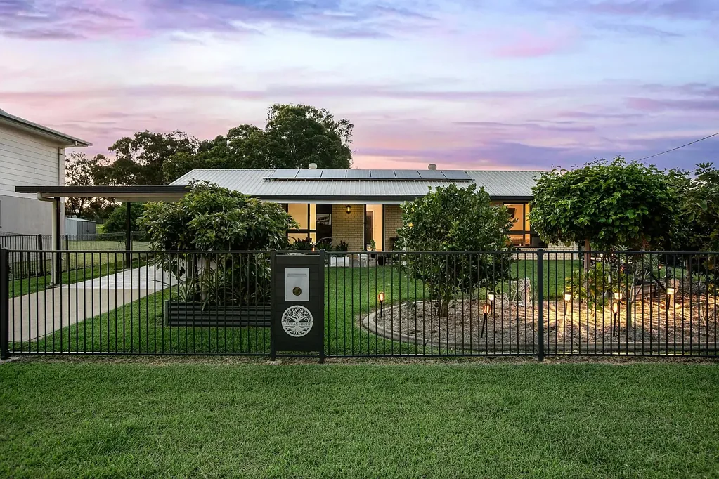 4 Cowan Street, Gracemere, QLD 4702