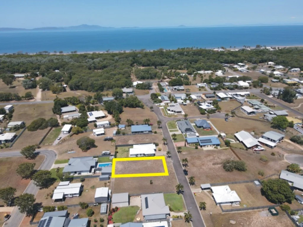 18 Hibiscus Street, Forrest Beach, QLD 4850