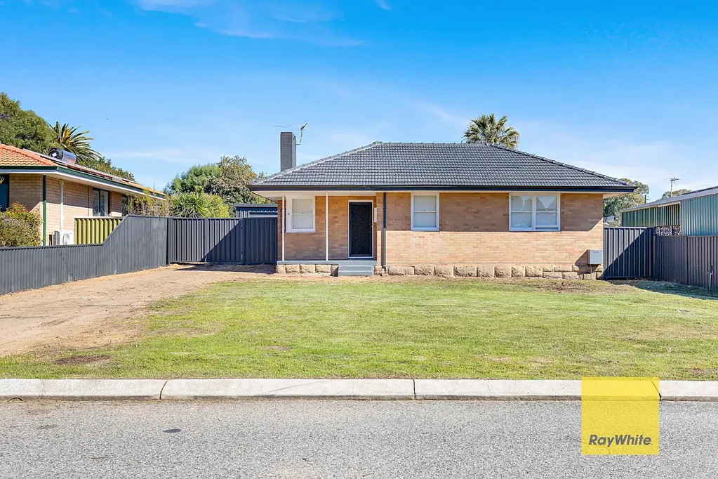 Calista 3બેડરૂમ Move-In Ready Family Home with Contemporary Touches