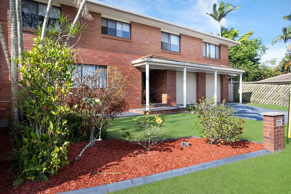 Rothwell 3Kwarto Solid Double-Brick Family Home with Dual-Living Potential