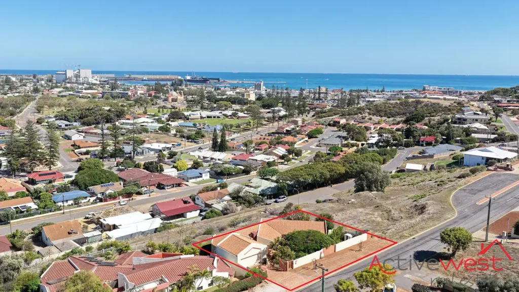 Geraldton 4房  Coastal Lifestyle Living with Stunning Ocean Views