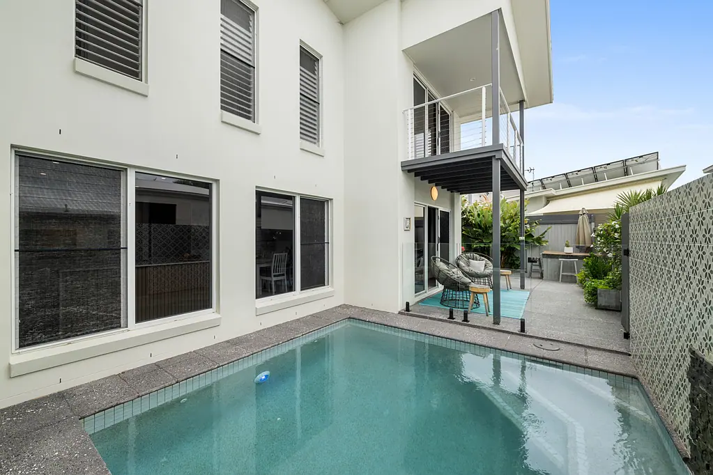 21 Barbuda Circuit, Parrearra, QLD 4575