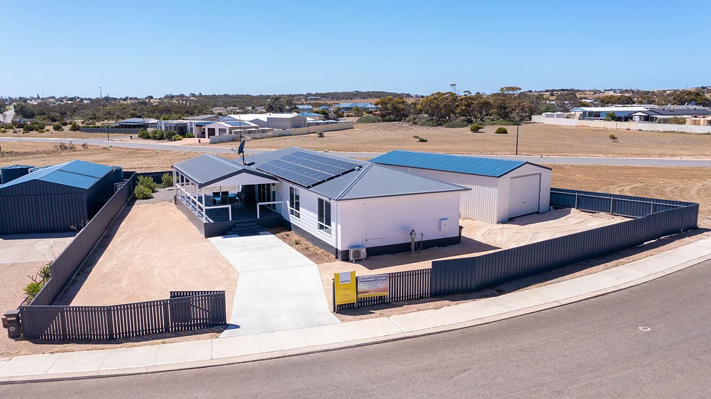 Streaky Bay 4ਬੈੱਡਰੂਮ Furnished, Income Earning, Large Family Home WOW!