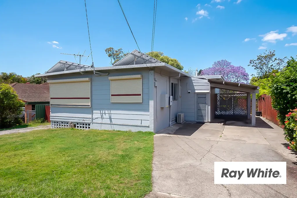 Freshly Renovated Home with Man Cave & Great Outdoor Living!