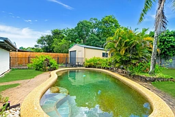 13 Bicentennial Road, Bentley Park