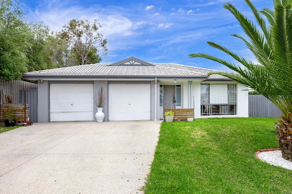 10 Lovely Meadows Court, Rosebud, VIC 3939