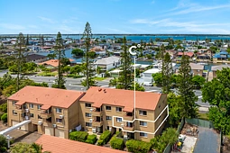 3/106 Bayview Street, Runaway Bay