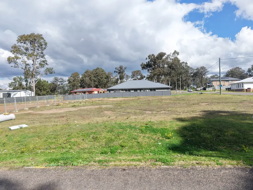 Nulkaba For Sale  - Vacant Land
31 Austral Street Nulkaba
Corner Block  1200mSq
Rare opportunity
