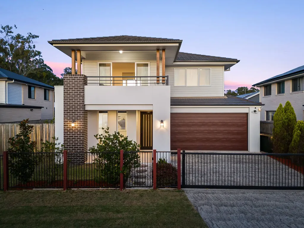 Pallara 4chambre Under Contract - MIke Ho