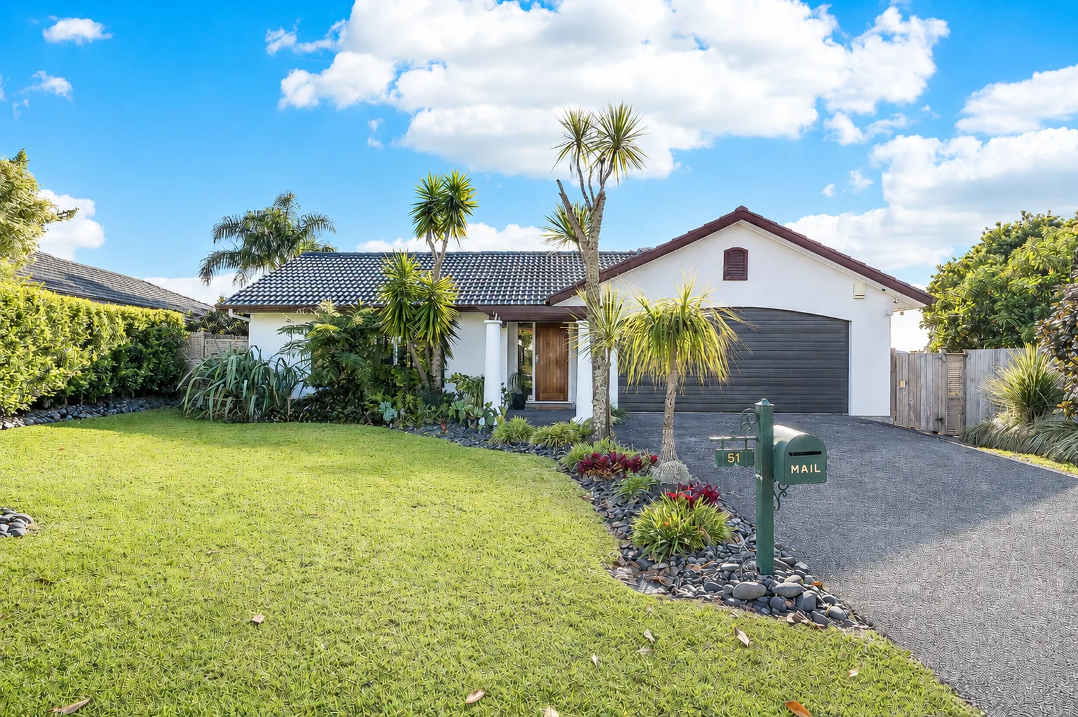 Henderson 4બેડરૂમ Bags Packed - Snap this up now - Summerland Zone