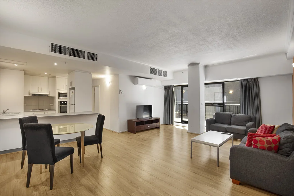 Rare opportunity of Furnished Two bedrooms apartment in the heart of CBD! (Approx 72smq)