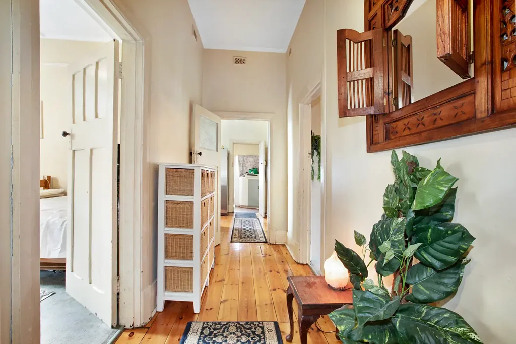 Port Lincoln 3બેડરૂમ Timeless 1930s Charm on a Rare 996m² Allotment