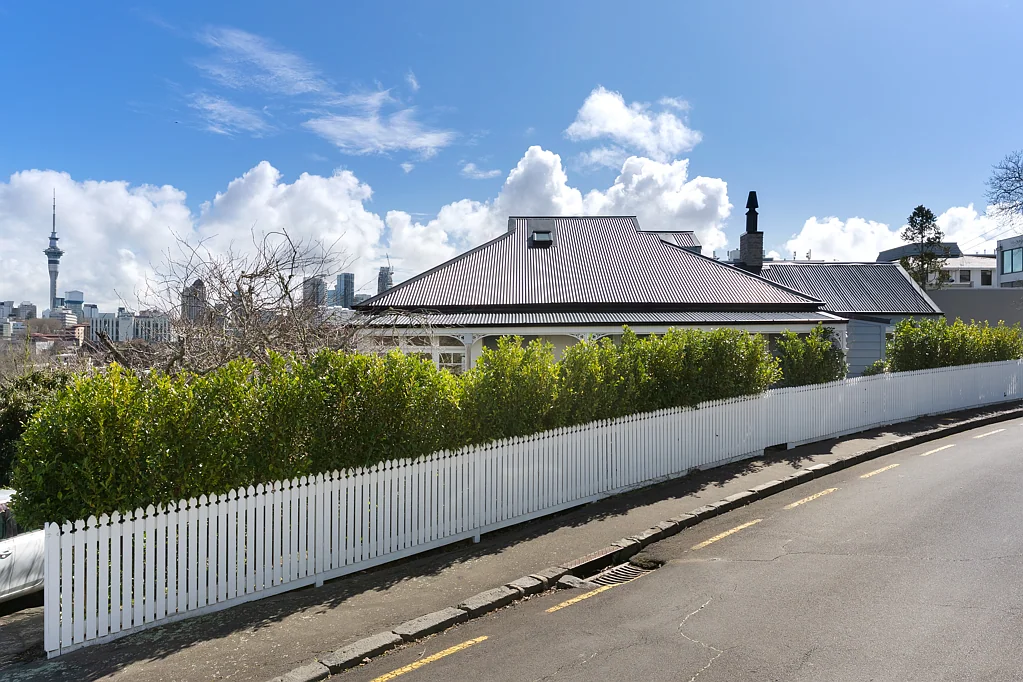Parnell 4部屋 MORTGAGEE AUCTION