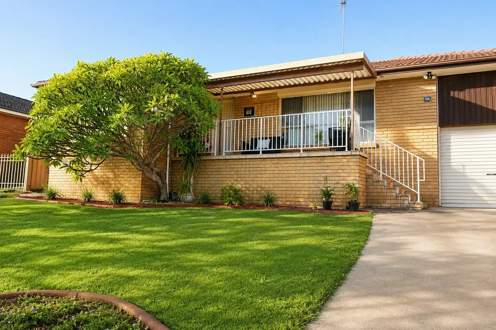 SPACIOUS FAMILY HOME WITH EXPANSIVE OUTDOOR LIVING