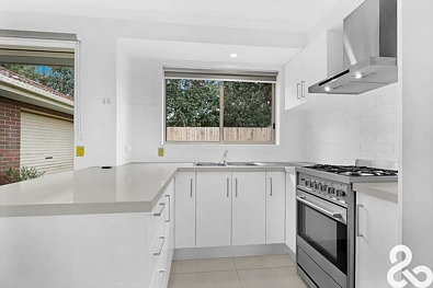 2 Ponsford Place, Epping, VIC 3076, 3房, 1浴, House