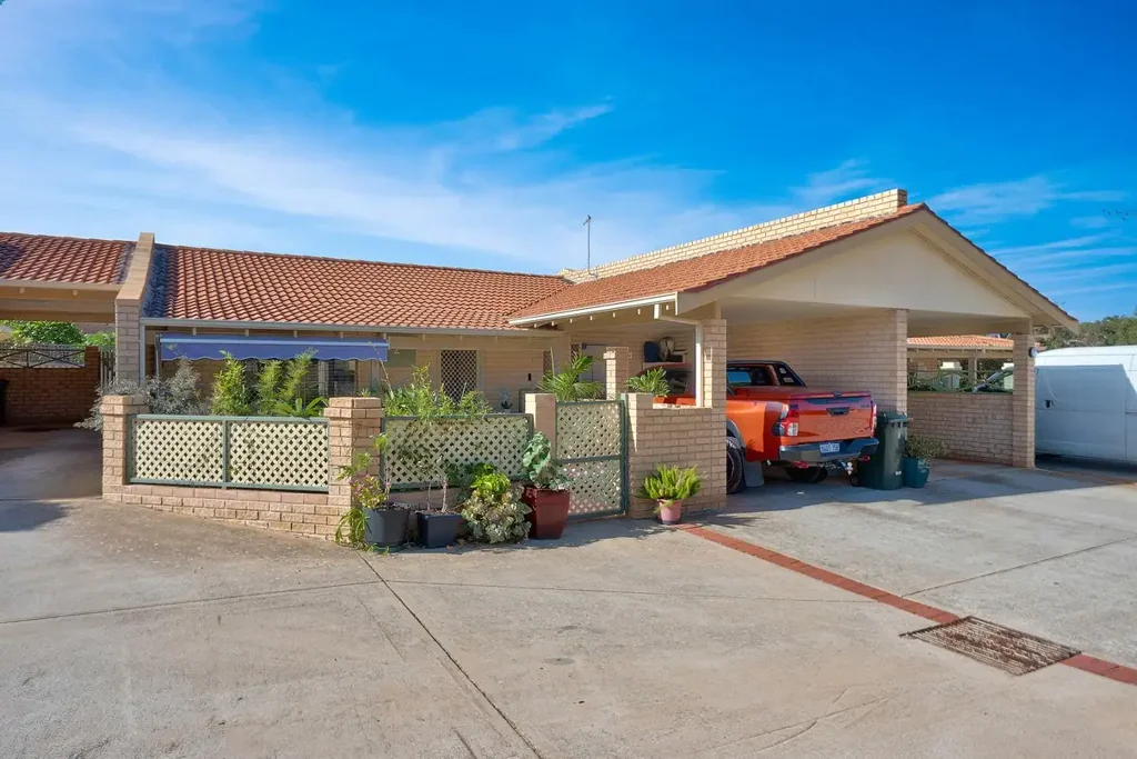 2/69 Railway Street, Bluff Point, WA 6530
