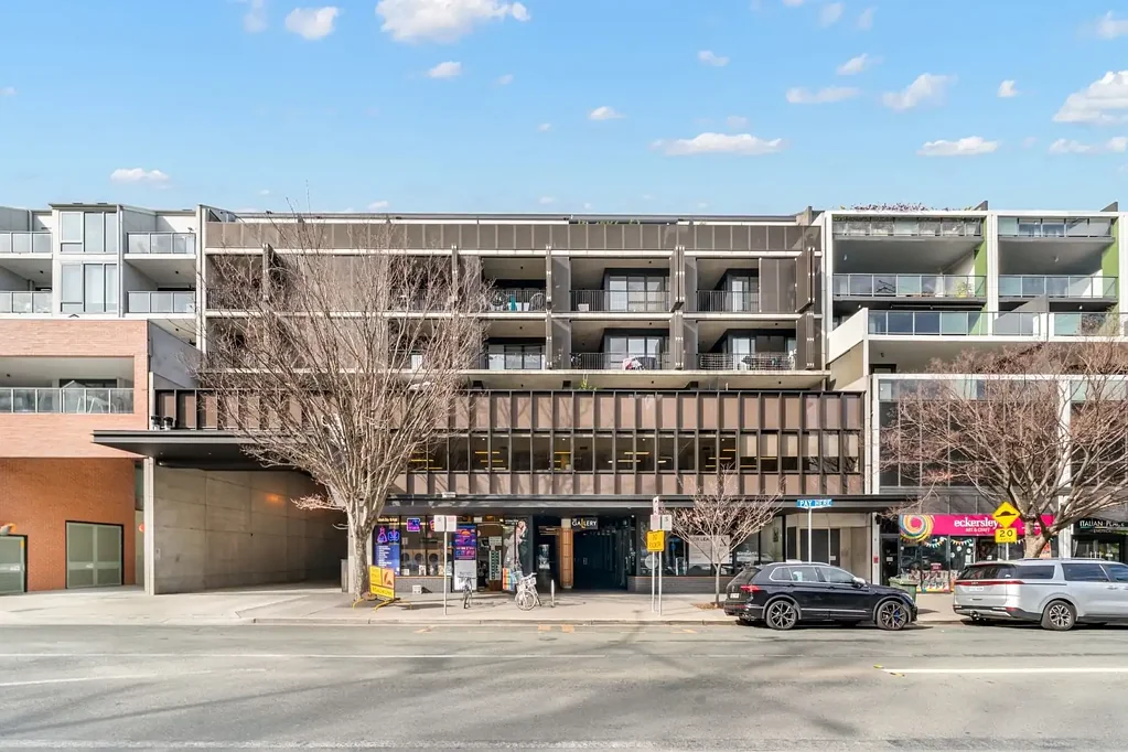 Penthouse Living in the Heart of Braddon – Available Now!