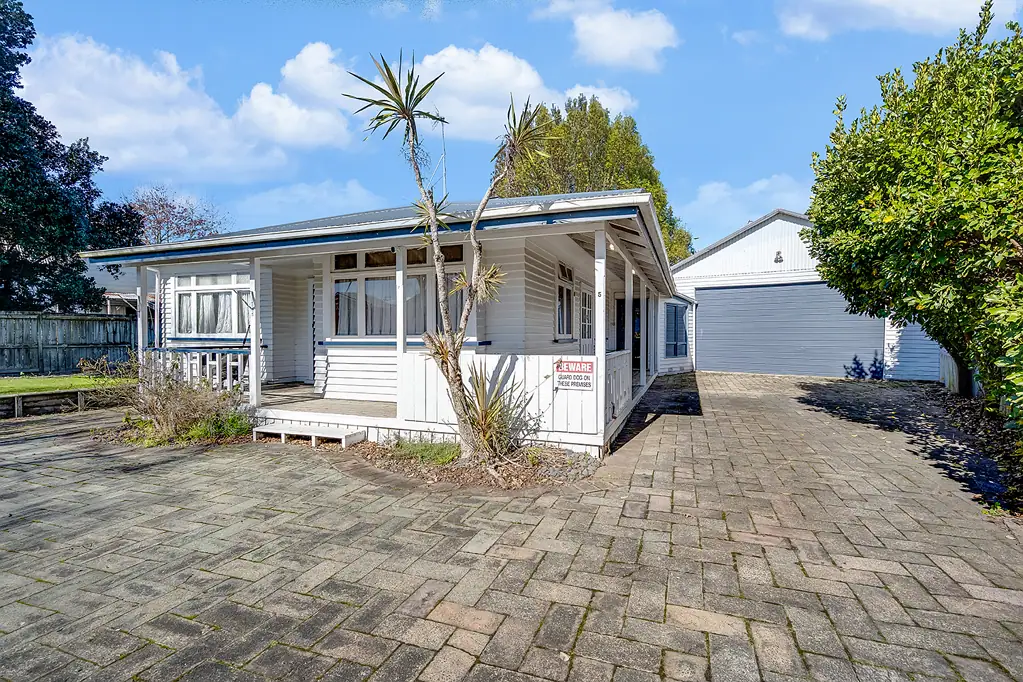 Frankton 4 Bedroom Family Character Property in Central Location