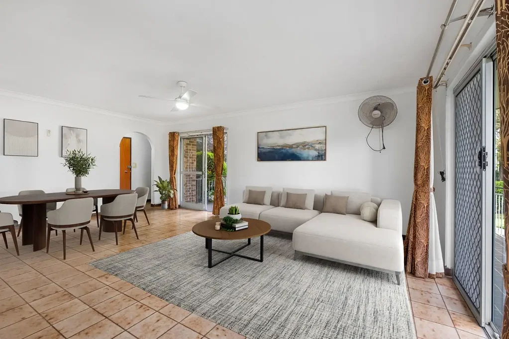 Large, two-bedroom apartment in convenient location