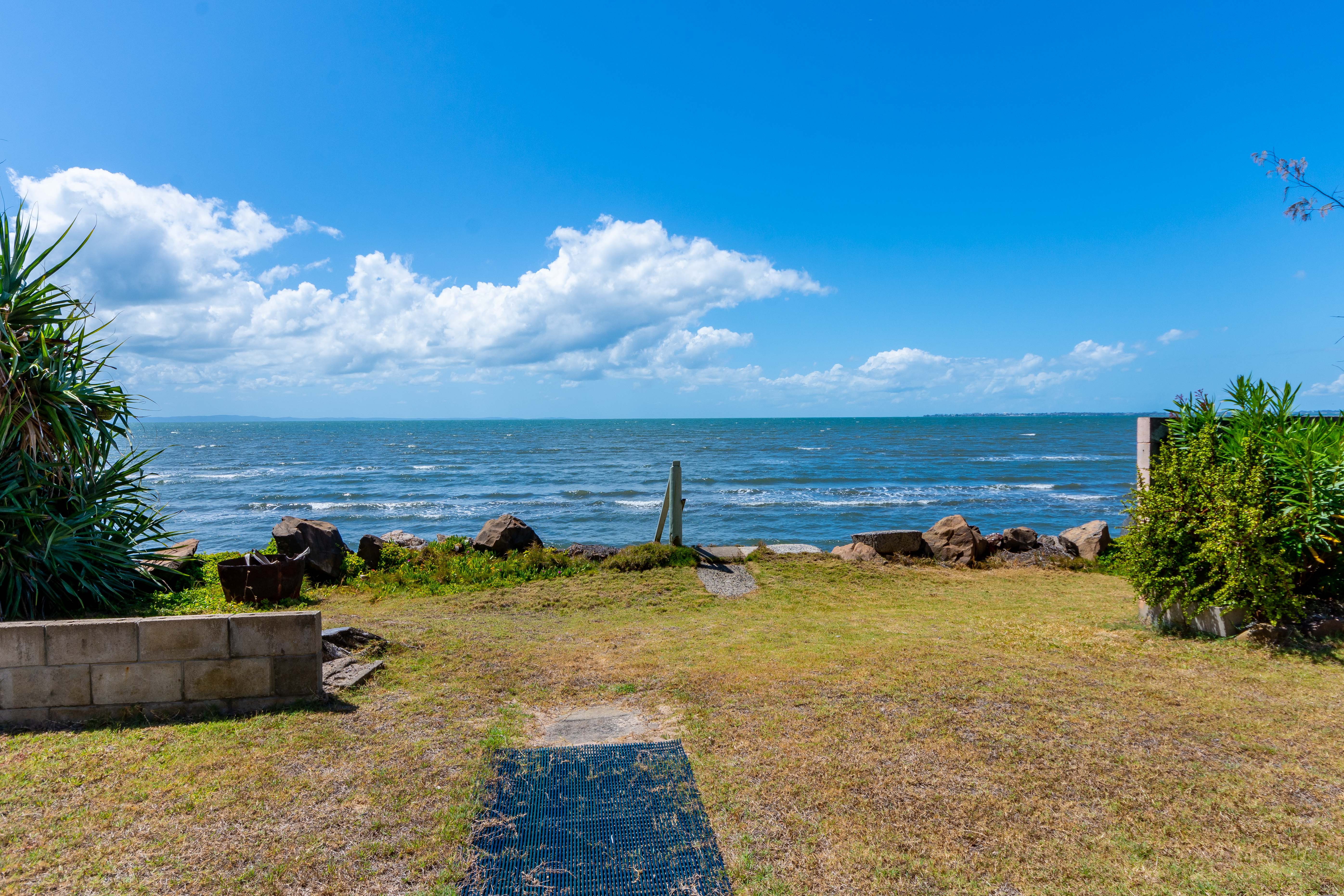 77 BIGGS AV, BEACHMERE QLD 4510, 0 Bedrooms, 0 Bathrooms, House