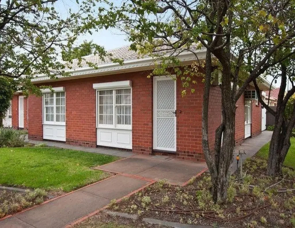 Fully Furnished Two-Bedroom Home in the Heart of Glenelg