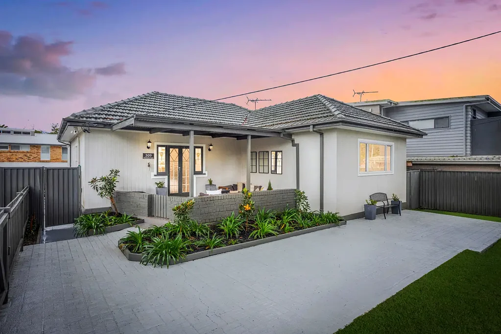 309 Woronora Road, Engadine, NSW 2233