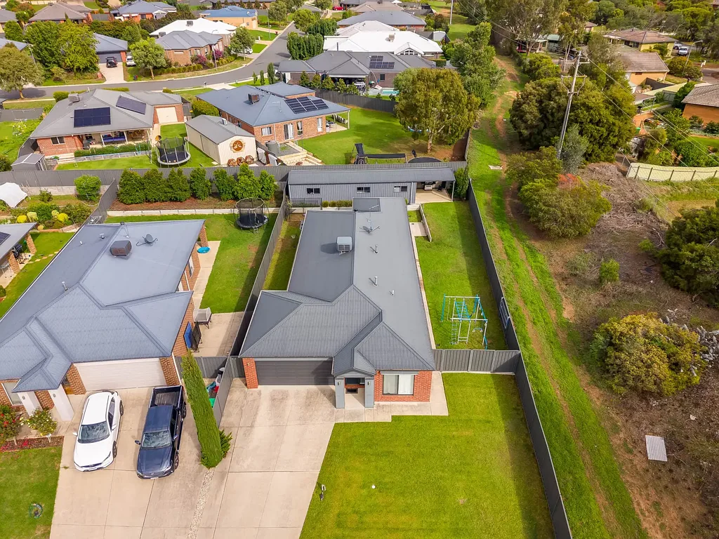 6 Loch Court, Thurgoona, NSW 2640