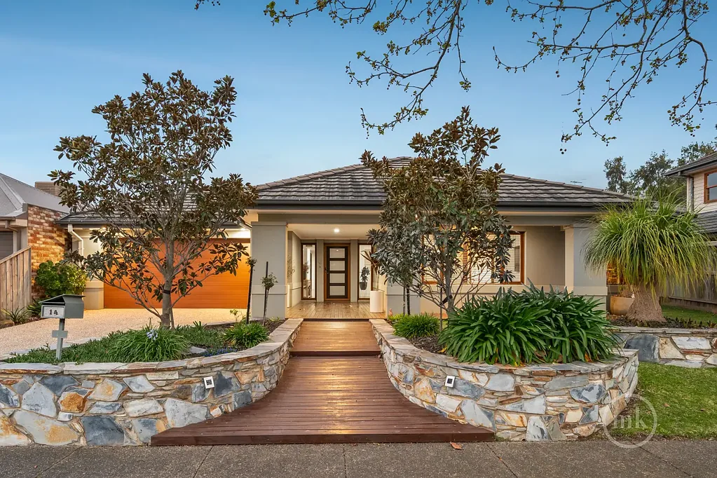 Doreen 4બેડરૂમ Expansive Family Living in an Exceptional Parkside Position
