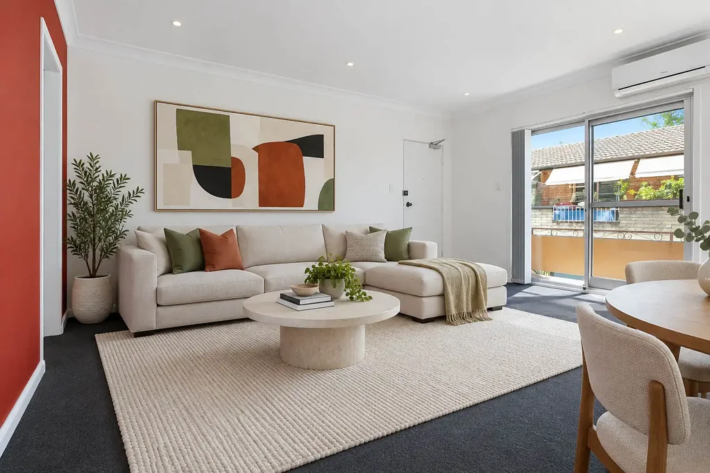 BRIGHT TOP FLOOR SPACE ON A QUIET STREET