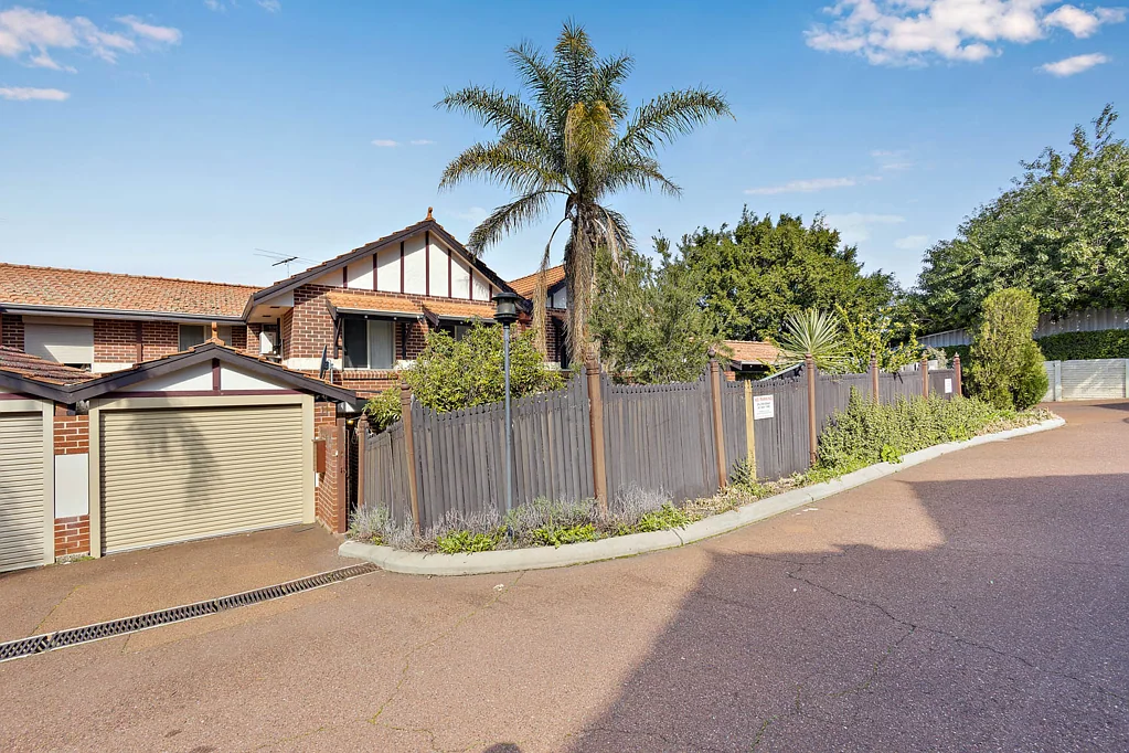 11/3 CONROY STREET, Maylands, WA 6051