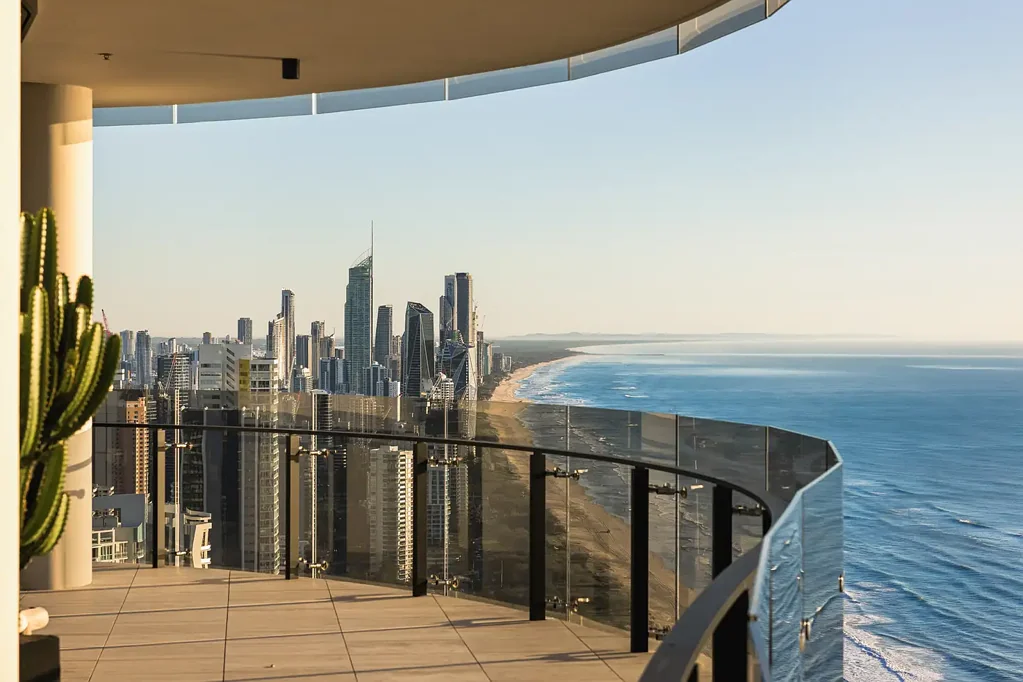Mermaid Beach 4 Bedroom Uncompromising Luxury: Full-Floor Beachside Penthouse Encircled by Iconic 360° Views